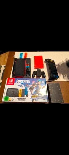 Περισσότερες πληροφορίες για "Nintendo Switch Fortnite Special Edition"