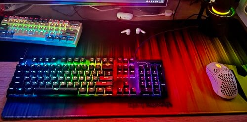 Περισσότερες πληροφορίες για "mouse HyperX Pulsefire Haste Wireless white and keyboard hyperx alloy origins eng-rus keycaps"