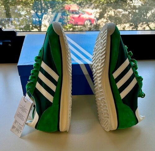 Περισσότερες πληροφορίες για "Sl 72 Rs Shoes  -  Μέγεθος: 42 2/3"