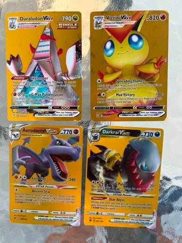 Περισσότερες πληροφορίες για "A pack of 4 pokeman cards in a very good condition"