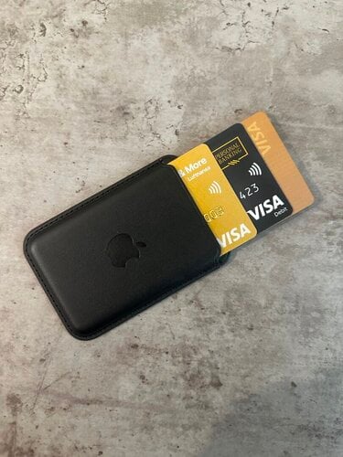 Περισσότερες πληροφορίες για "Apple MagSafe Wallet Leather Black"
