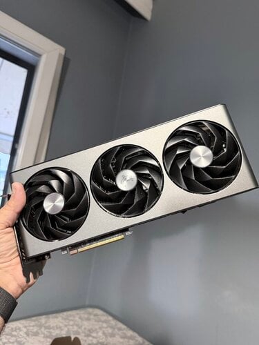 Περισσότερες πληροφορίες για "Sapphire Radeon NITRO+ RX 7800 XT 16GB"