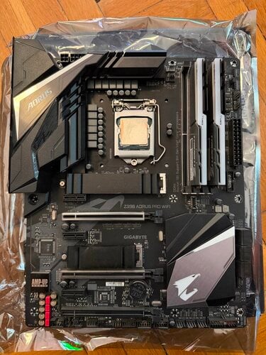 Περισσότερες πληροφορίες για "i9 9900K - Z390 Aorus Pro wifi - GSklill 16GB 3600Mhz - WD 250GB NVMe"