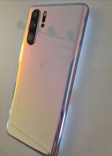 Περισσότερες πληροφορίες για "HUAWEI P30 PRO  white crystal  σε άριστη κατάσταση το τελευταίο Huawei με Google apps."