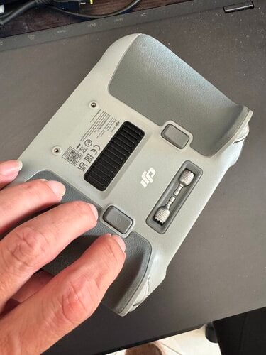 Περισσότερες πληροφορίες για "DJI RC CONTROLLER"