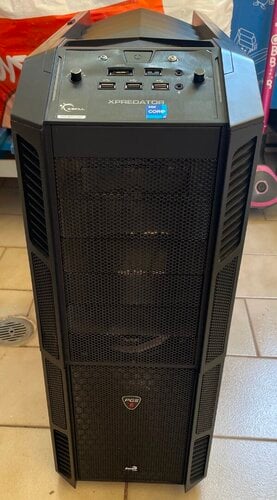 Περισσότερες πληροφορίες για "AeroCool X-Predator (μαύρο)"