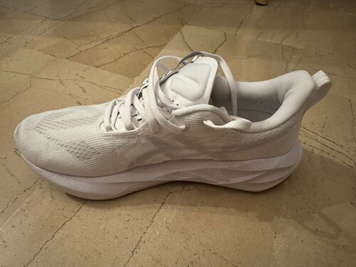Περισσότερες πληροφορίες για "Πωλούνται ASICS Novablast 5 σε ΠΟΛΥ ΚΑΛΗ κατάσταση . Νούμερο 43,5. Τιμή  75  ευρώ"