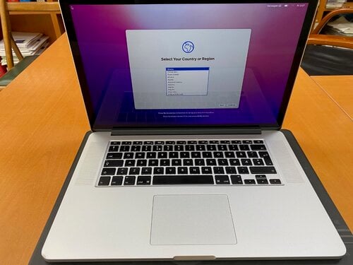 Περισσότερες πληροφορίες για "MacBook Pro, νέα τιμή*3, (Retina, 15 ιντσών, i7, 16GB, 512ssd, AMD Radeon R9 M370X, µέσα του 2015)."