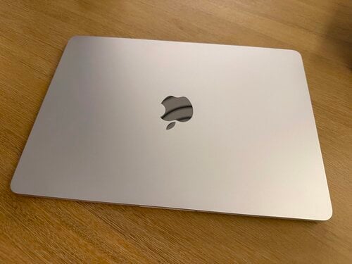 Περισσότερες πληροφορίες για "Apple MacBook Air 13" (2024) 13.6" Retina Display (M3-8-core/16GB/512GB SSD) Silver (GR Keyboard)"