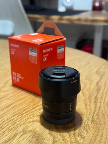 Περισσότερες πληροφορίες για "Sony Full Frame Camera Lens FE 35 mm f/1.8 Fixed for Sony E Mount Black"