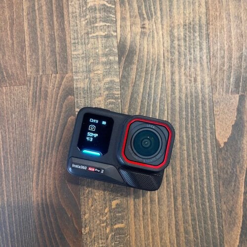 Περισσότερες πληροφορίες για "Insta 360 ace pro 2 + Xplorer grip kit"