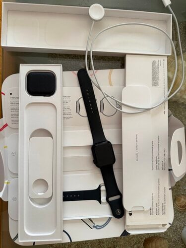 Περισσότερες πληροφορίες για "Apple Watch Series 8 (45mm/Μαύρο/Αλουμίνιο)"