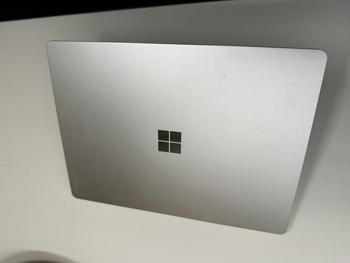 Περισσότερες πληροφορίες για "Microsoft Surface Laptop Go 12.4" Touchscreen (i5-1035G1/8GB/128GB)"