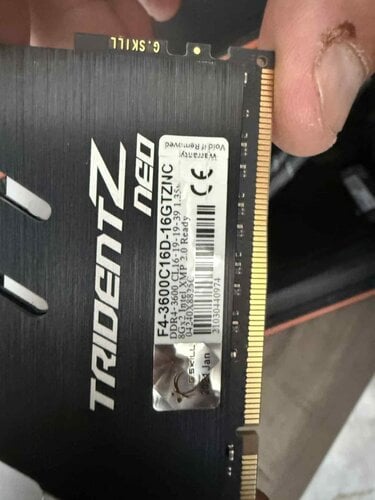 Περισσότερες πληροφορίες για "RAM G.SKILL F4-3600C16D-16GTZNC"