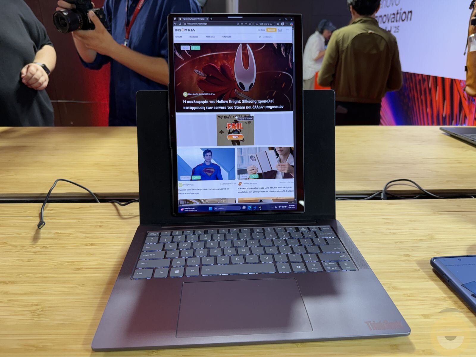 Η Lenovo παρουσιάζει το ThinkBook VertiFlex Concept με οθόνη που περιστρέφεται 90 μοίρες