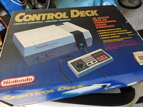 Nintendo NES Collector’s Bundle – Zelda, Mario 2 & 3, Donkey Kong – Κονσόλα με κουτί - Like New