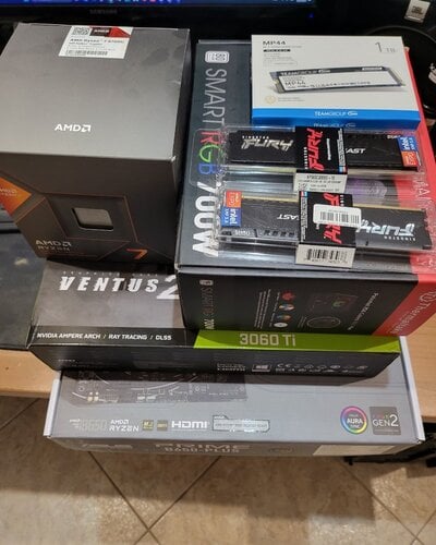 Περισσότερες πληροφορίες για "PC PARTS 900 €"