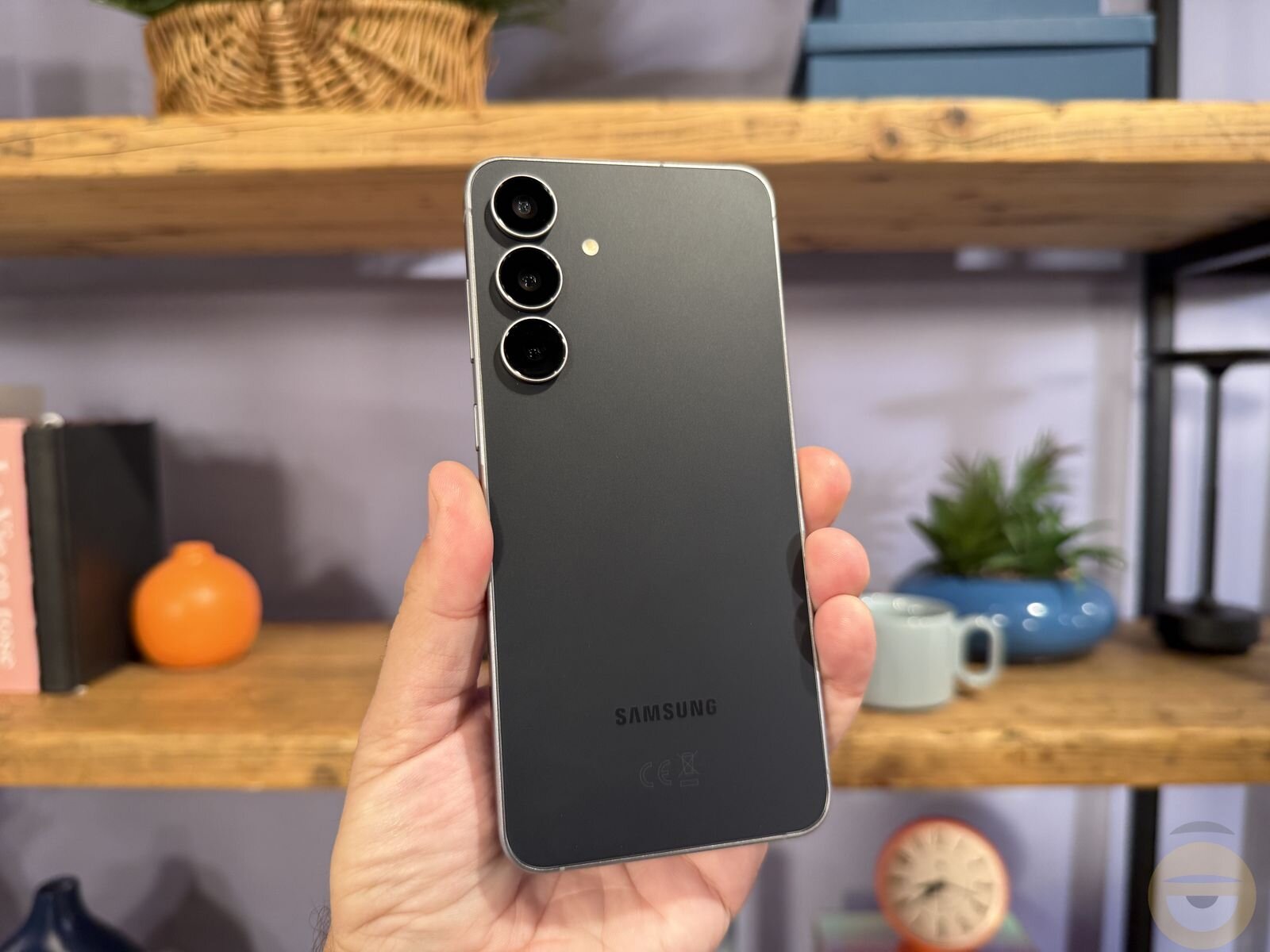 Το Galaxy S25 FE έρχεται με βελτιωμένη οθόνη, ισχυρότερη μπαταρία και AI λειτουργίες