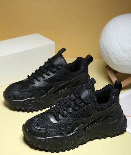Περισσότερες πληροφορίες για "Καινούργια sneakers 42"