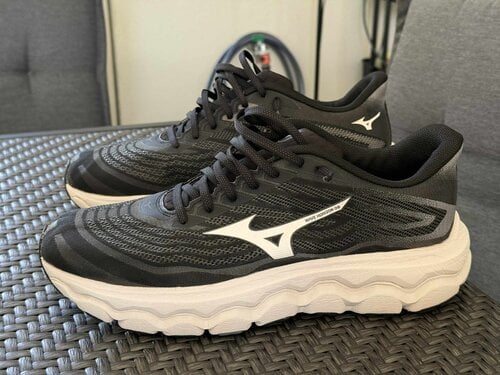 Περισσότερες πληροφορίες για "Mizuno Wave Horizon 8"