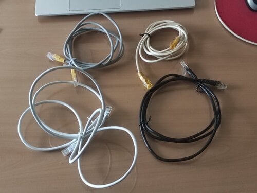 Περισσότερες πληροφορίες για "4 καλώδια ETHERNET"