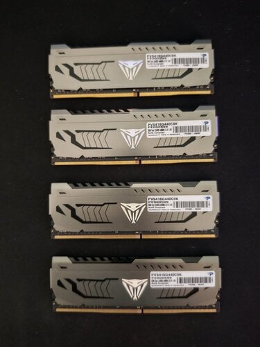 Περισσότερες πληροφορίες για "Patriot Memory Viper Steel PVS416G440C9K (16 GB/DDR4/4400MHz) x 2"