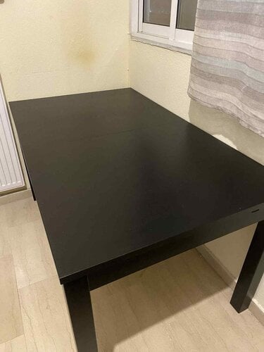 Περισσότερες πληροφορίες για "τραπεζαρία από ΙΚΕΑ BJURSTA extendable table brown black μαζί με 6 καρέκλες Stefan 170 ευρώ"