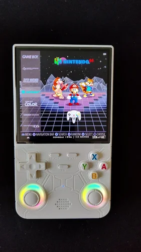 Περισσότερες πληροφορίες για "R36 ultra retro handheld game console 4.0-inch White"