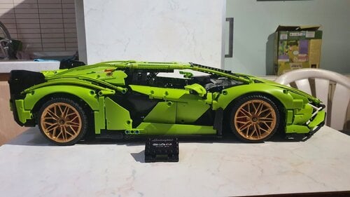 Περισσότερες πληροφορίες για "Lego technic Lamborghini Sián FKP 37"