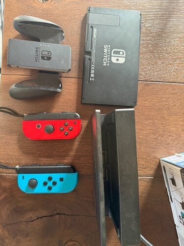 Περισσότερες πληροφορίες για "Nintendo Switch + Sports Set 3 Months Online"