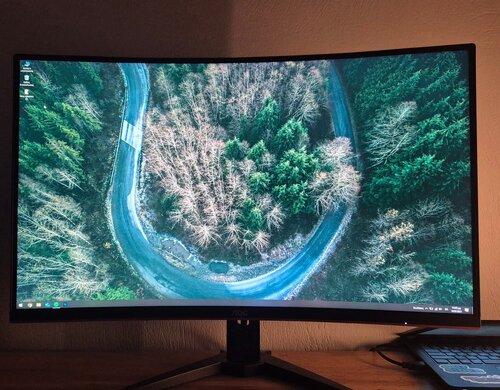 Περισσότερες πληροφορίες για "AOC C32G1 VA Curved Gaming Monitor 31.5" 144Hz"