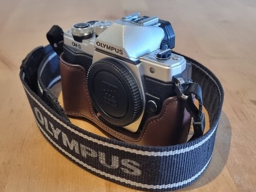 Περισσότερες πληροφορίες για "Olympus OM-D E-M10 Mark II Silver – Micro Four Thirds – Μόνο σώμα"