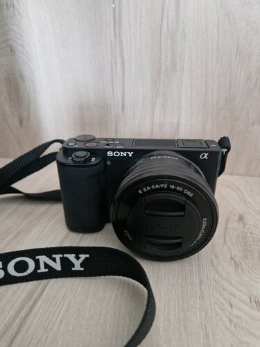 Περισσότερες πληροφορίες για "Sony α ZV-E10 + 16-50mm Zoom"