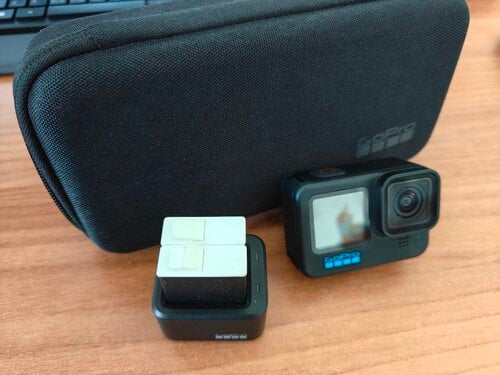 Περισσότερες πληροφορίες για "GoPro Hero 10 Black + Case + Dual Battery Charger + Enduro Batteries"
