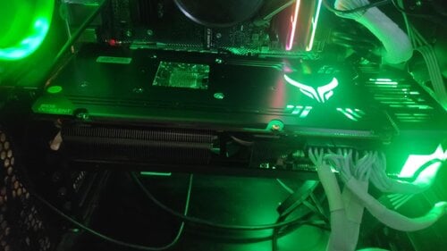Περισσότερες πληροφορίες για "PowerColor Red Devil AXRX 6900XT 16GBD6-3DHE/OC"