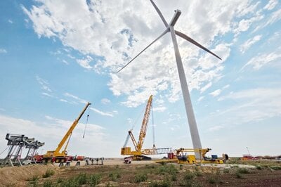 Η Apple υπογράφει συμφωνία με την HELLENiQ ENERGY για ηλιακό πάρκο 110MW στην Ελλάδα
