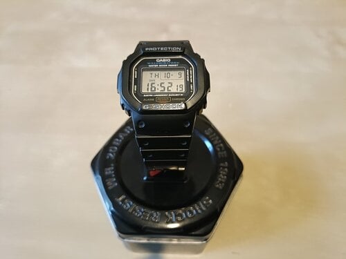 Περισσότερες πληροφορίες για "Casio G-Shock DW5600E"