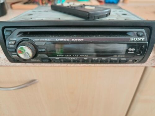 Περισσότερες πληροφορίες για "Sony CDX-GT424U"