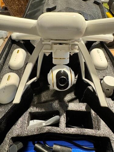 Περισσότερες πληροφορίες για "Xiaomi 4K Drone + Camera gimbal + 3 μπαταριες"
