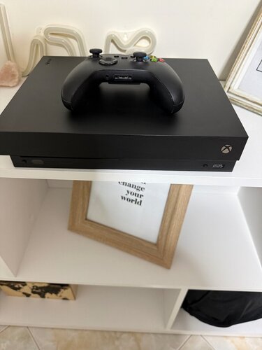 Περισσότερες πληροφορίες για "Microsoft Xbox One X"