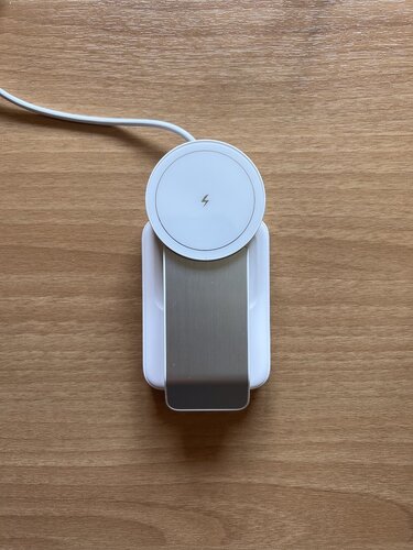 Περισσότερες πληροφορίες για "iStorm essentials Foldable 3-in-1 Wireless Charger White"