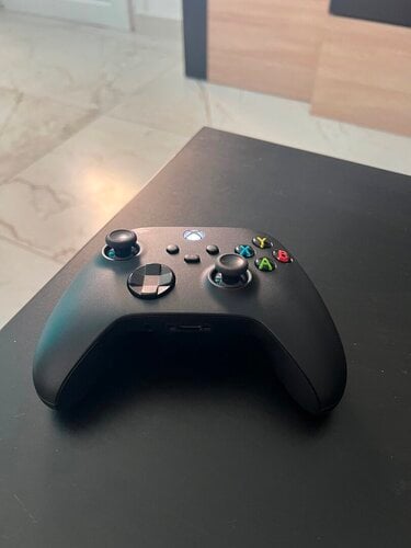 Περισσότερες πληροφορίες για "Microsoft Xbox Wireless Controller (Μαύρο, Χρυσό/Ασύρματα)"
