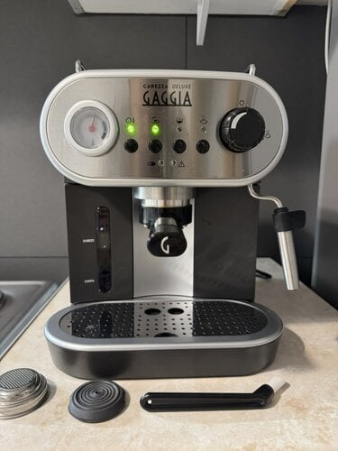 Περισσότερες πληροφορίες για "Μηχανή Espresso GAGGIA CAREZZA DELUXE"