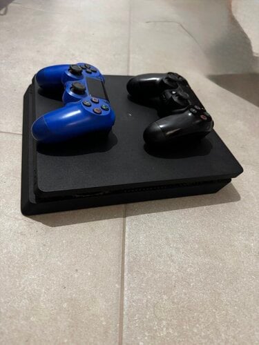 Περισσότερες πληροφορίες για "Sony PS4 Pro 1TB"