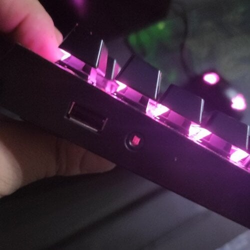 Περισσότερες πληροφορίες για "Razer Blackwidow Elite + Razer Deathadder Elite"