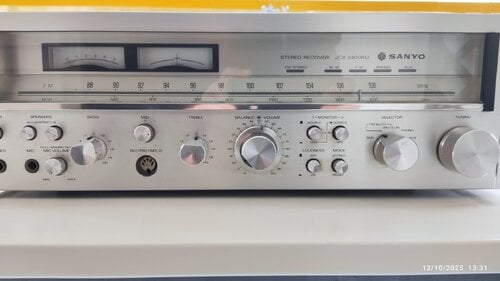 Περισσότερες πληροφορίες για "Sanyo JCX 2400KU FM/MW Stereo Receiver"