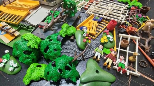 Περισσότερες πληροφορίες για "Playmobil 3120 Horse & Pony Stable"