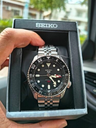 Περισσότερες πληροφορίες για "Seiko 5 GMT ssk01k1"