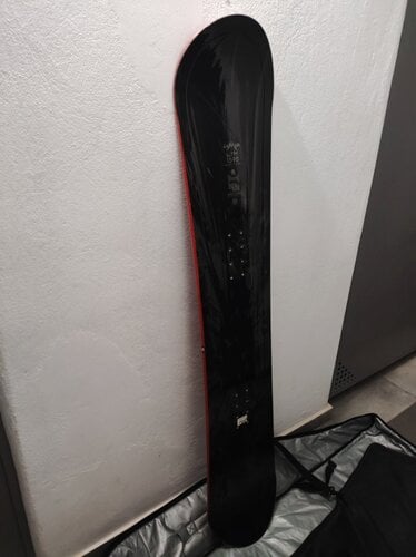 Περισσότερες πληροφορίες για "Πλήρες set Snowboard Lamar Ultra 1590 με δέστρες, θήκη & μπότες"
