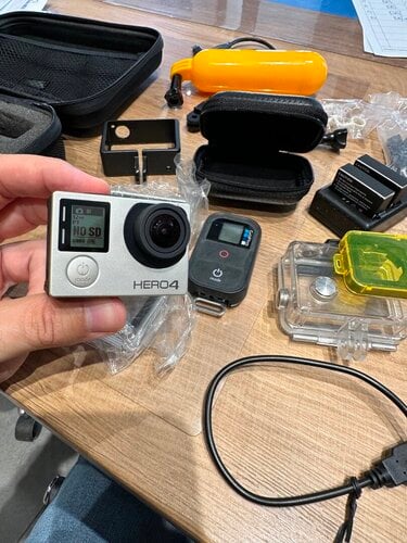 Περισσότερες πληροφορίες για "GoPro 4 Silver + remote + housing 30m"